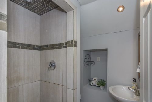 3 Mt Vernon St, Lawrence MA 01843-3206 exterior