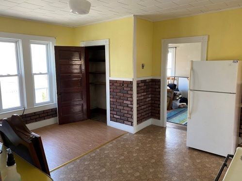 73 Dyer Ave, Whitman MA exterior