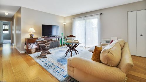 666 Mill St, Belleville, NJ 07109-1341