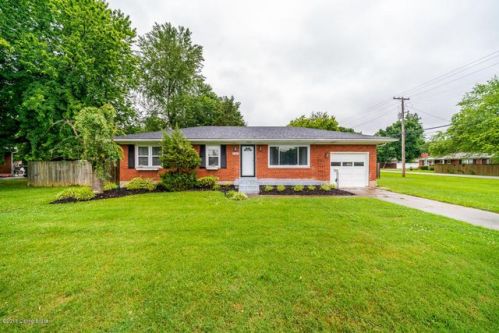 8383 Walker Rd, Louisville KY  40258-1245 exterior