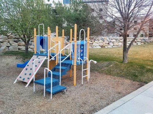 165 Albion Village Way, Sandy UT  84070-4002 exterior