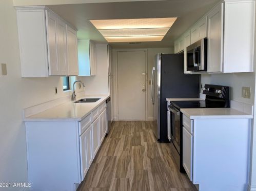 3830 Crittenden Ln, Phoenix AZ  85019-4012 exterior