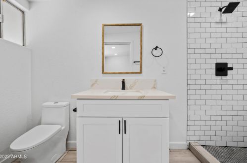 3937 Cypress St, Phoenix AZ 85006-1726 exterior