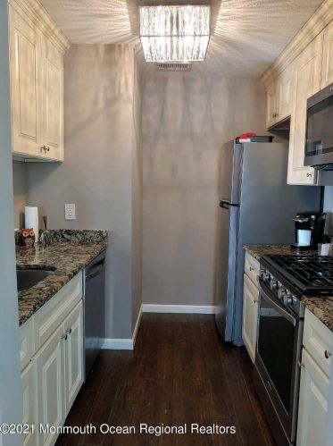 72 Azalea Cir, Jackson Twp NJ 08527-2557 exterior