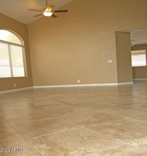 1332 Charleston Ave, Phoenix AZ  85022-1258 exterior