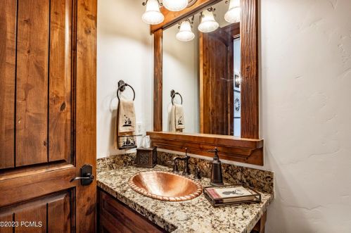 2366 Westview Trl, Park City UT 84098-6342 exterior