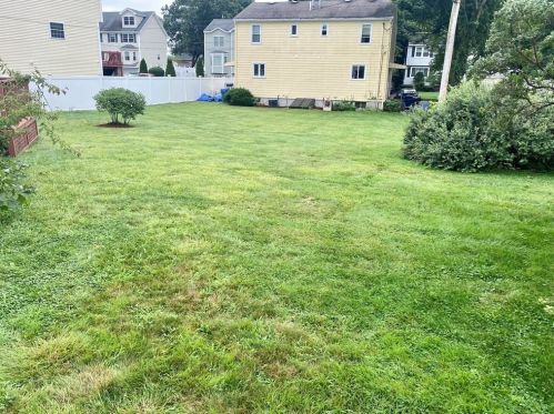 28 Ferry St, Lawrence MA 01841-2267 exterior