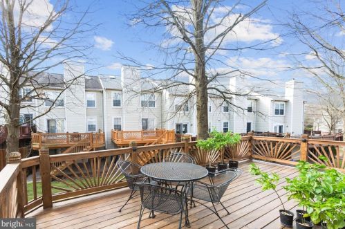 5207 Lightfoot Path, Columbia MD 21044-1100 exterior