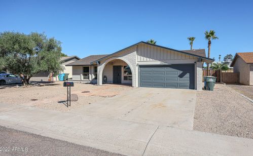 19633 3rd Dr, Phoenix, AZ 85027-4706