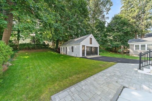 363 Pleasant St, Milton MA  02186-4764 exterior