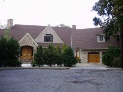 48 Bonnybrook Rd, Newton, MA 02468-1001