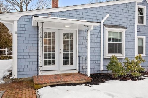 4 Linden Pl, Weymouth MA 02189-1607 exterior