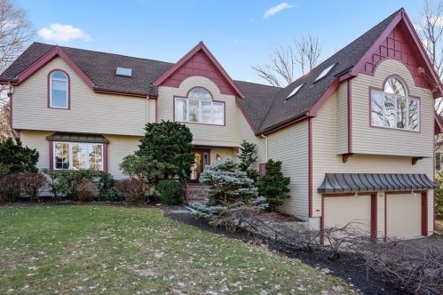 326 Highland Ave, Newton, MA 02465-2514