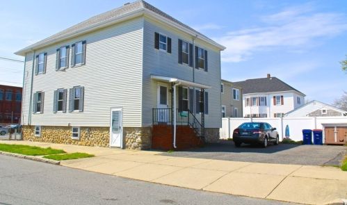 262 Church St, New Bedford, MA 02745-5048