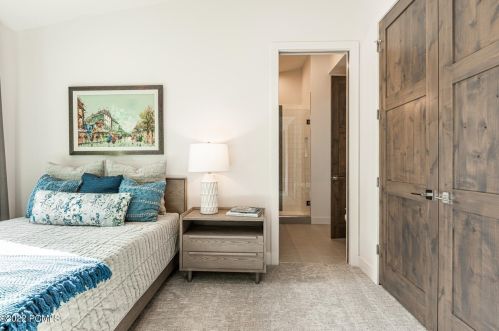 4928 Silver Spg, Park City UT 84098-6042 exterior