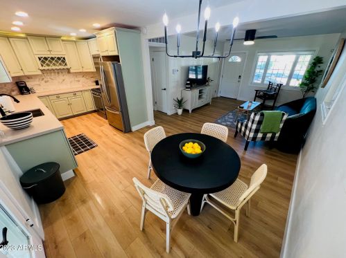 6332 13th Pl, Phoenix AZ  85014-1423 exterior