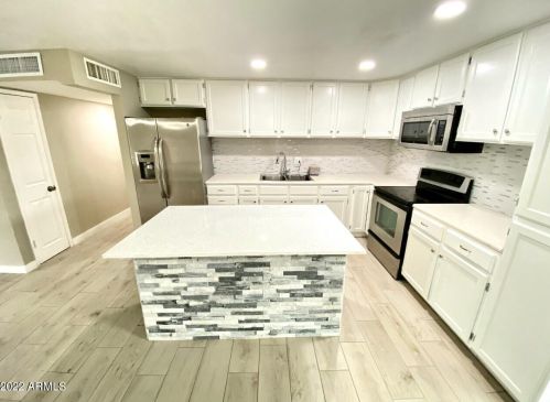 1620 57 Dr, Phoenix AZ 85031-1835 exterior