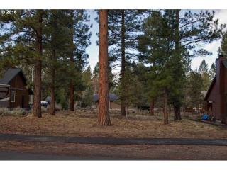 869 Locust St, Black Butte Ranch OR  97759-9417 exterior