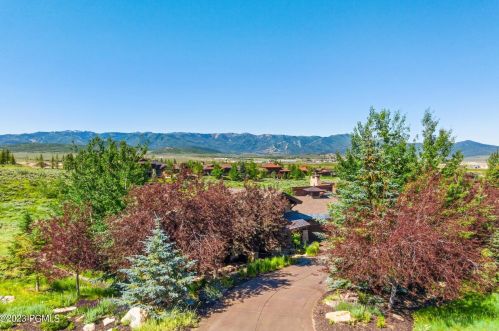 2870 Westview Trl, Park City UT 84098-6342 exterior