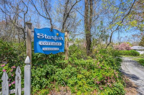 76 Hay Rd, Eastham MA 02642-3268 exterior