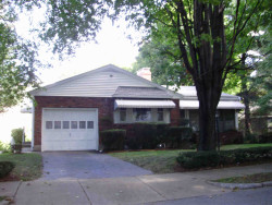 70 Underwood Ave, Newton, MA 02465-1024