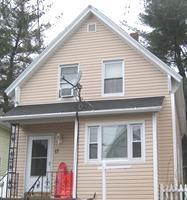 17 Arthur St, Lowell, MA 01851-3801