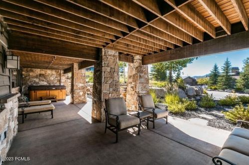 2727 Westview Trl, Park City UT 84098-6342 exterior