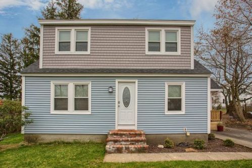 62 Bowdoin St, Lawrence, MA 01843-2112