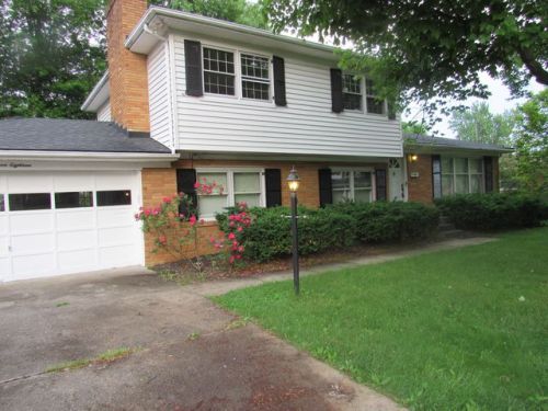 1118 Hennepin Dr, Louisville, KY 40214-4168