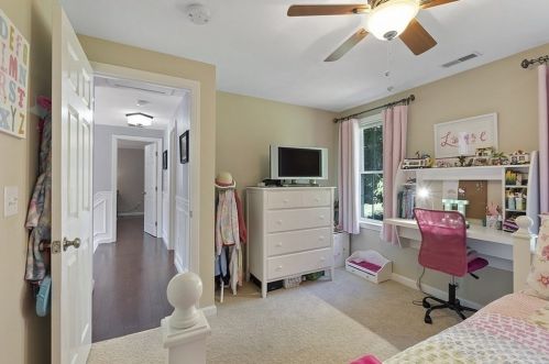 225 Sycamore Dr, Holden MA 01520-1152 exterior