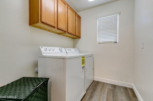 2571 73 Dr, Phoenix AZ 85043-7238 exterior