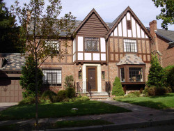 41 Brackett Rd, Newton, MA 02458-2611