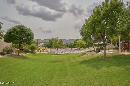 1813 Beautiful Ln, Phoenix AZ 85042-7073 exterior