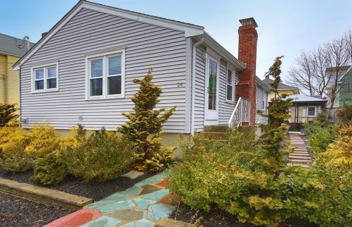 24 Melville Ave, Newton, MA 02460-1224