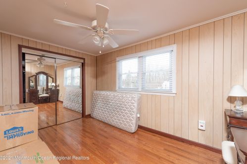 41 Salem Ln, Little Silver NJ 07739-1038 exterior