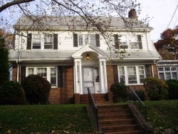 102 Cedar St, Newton, MA 02459-1501