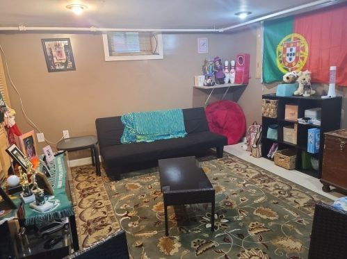 145 Armour St, New Bedford MA 02740-2405 exterior