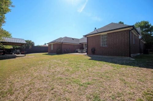 6516 Coral Ln, Garland TX 75048-3386 exterior