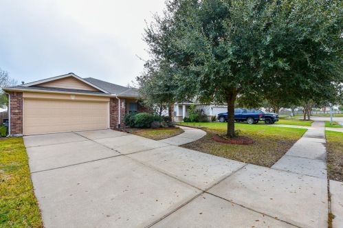 1219 Blackhawk Ridge Ct, Richmond TX  77471-6074 exterior