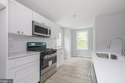 202 7th St, West Deptford NJ  08086-3125 exterior