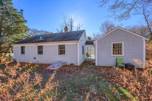 130 Main St, Dennis MA 02638-2019 exterior