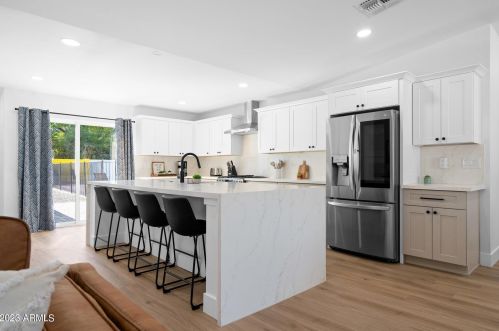 5215 Cambridge Ave, Phoenix AZ 85008-1213 exterior