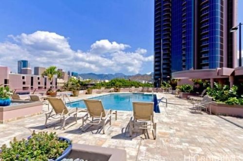 415 South St, Honolulu HI  96813-5052 exterior