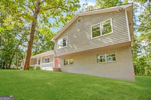 4444 Foxfire Xing, Stockbridge GA  30281-5648 exterior