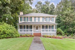 545 Russet Bend Dr, Birmingham, AL 35244-4330