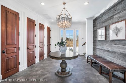 530 Little Silver Pt Rd, Little Silver NJ 07739-1736 exterior