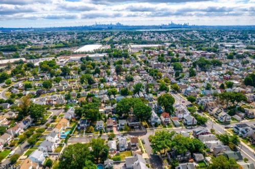 479 Dewitt Ave, Belleville NJ 07109-2508 exterior