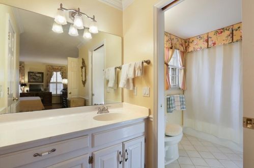 1266 Mile Post Dr, Atlanta GA 30338-4710 exterior