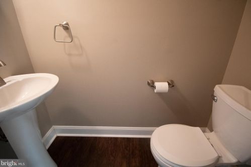 714 Garrison Ct, West Deptford NJ  08051-2031 exterior