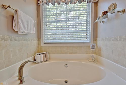 255 Hillandale Dr, Stockbridge GA 30281-3047 exterior